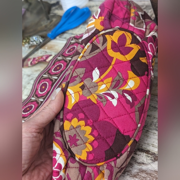 Vera Bradley Carnaby Bucket Bag Retired - Picture 8 of 8